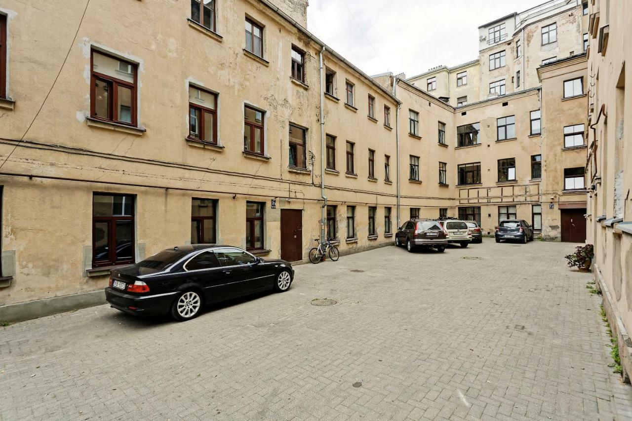 Dzīvoklis Silent Center Boutique Apt. +free Parking